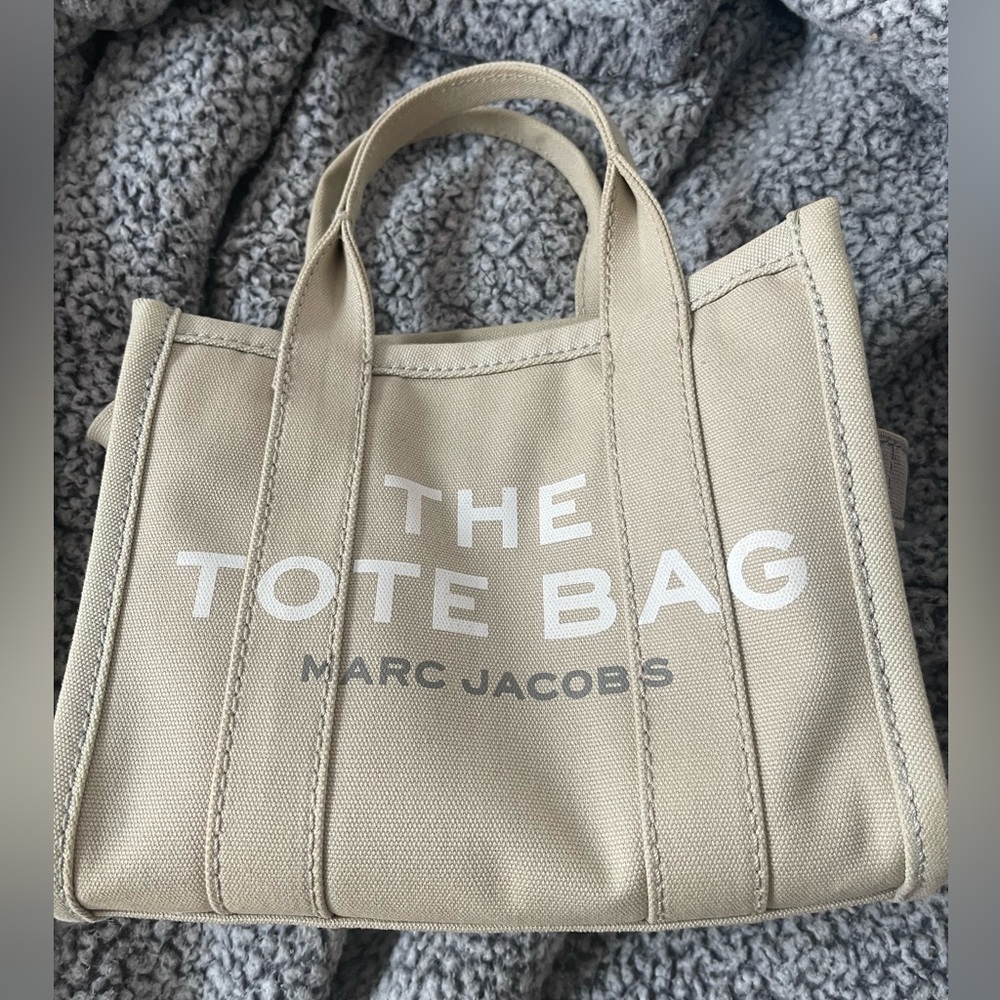 The tote bag